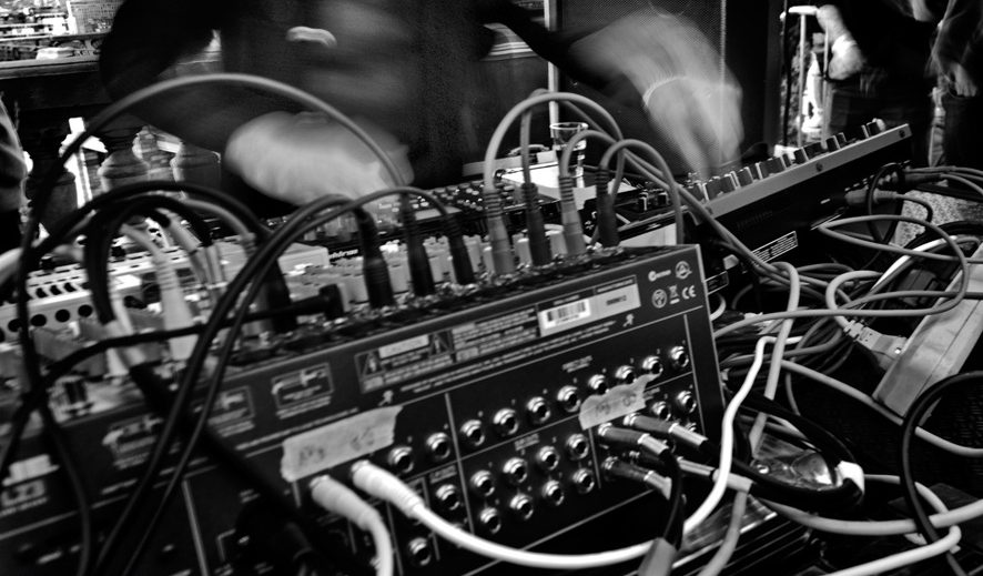 Launch of Machine Ouverte: hardware & modular live techno label